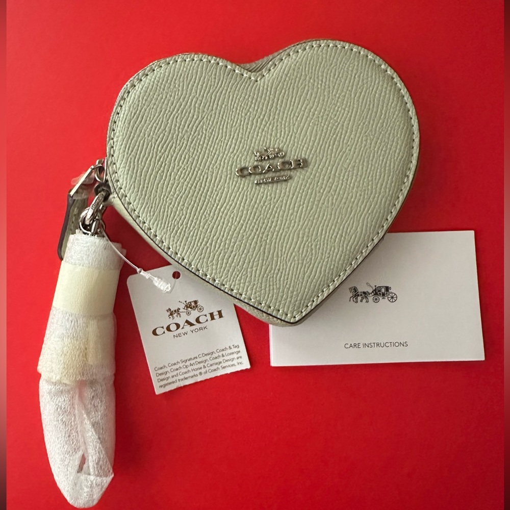 COACH Heart-Shaped WRISTLET WALLET